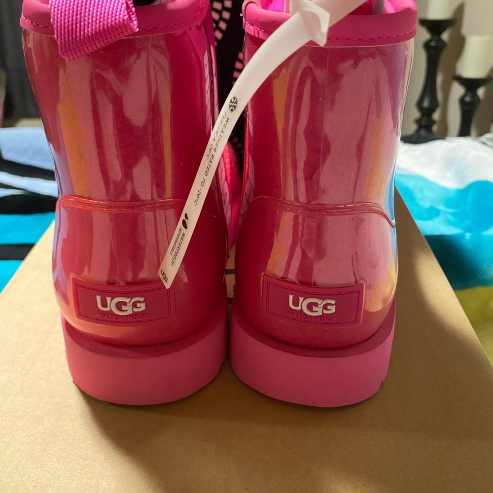 UGG Classic Clear Mini Boots - Picture 4 of 7